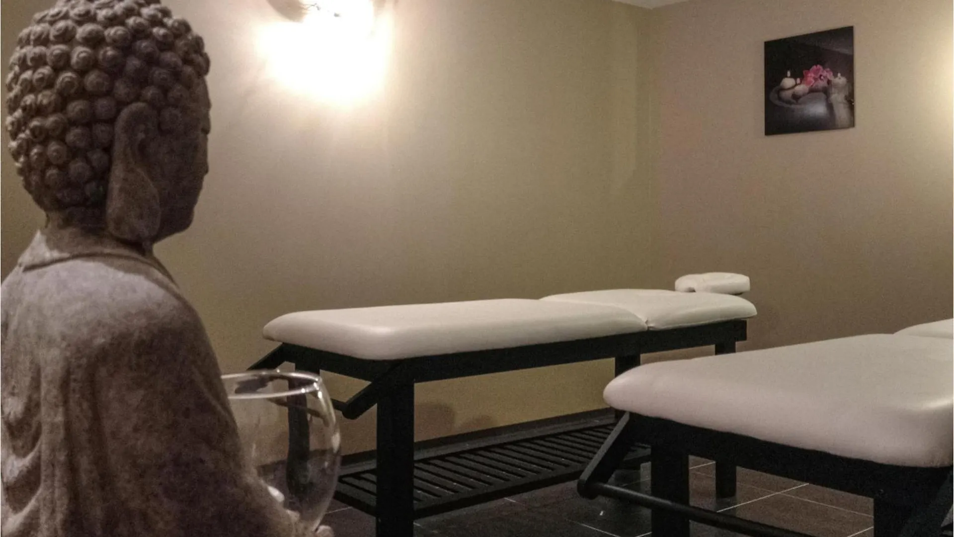 Amazing Apartment In Saint-Affrique With Wifi 0*,